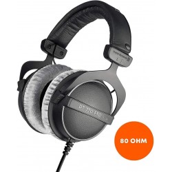 Over-Ear Studio Headphones in black. Enclosed design, wired for professional recording and monitoring