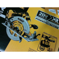 DEWALT 20V MAX Saw, 7-1/4-Inch, Brushless