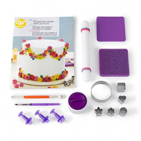 14-Piece Cake Decorating Kit with 3 Fondant Cutouts